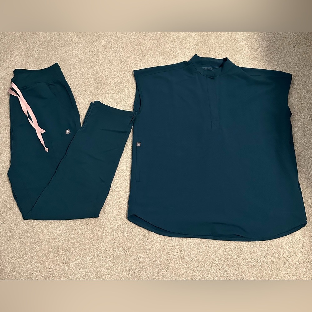 Figs Yola 2.0 pants XS, Rafaela top XXS